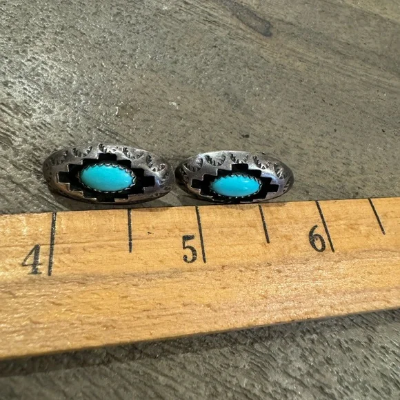 Vintage Handmade Native American Southwestern Sterling Turquoise Clip Earring 4g - Picture 4 of 8